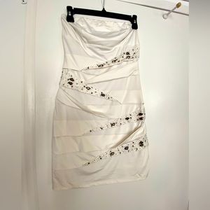 Mini strapless off white cocktail dress, size M
